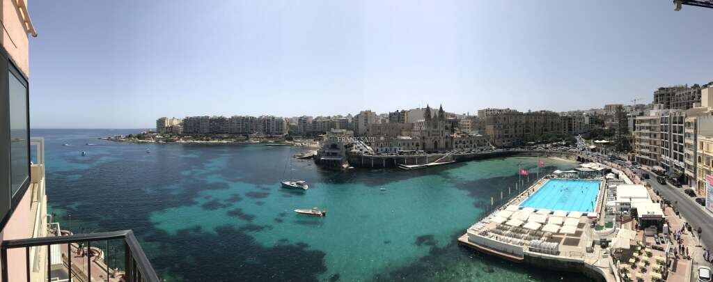 Apartamento de 2 dormitorios en Saint Julian's, Malta No. 9136