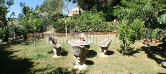 3 Schlafzimmer Haus in Gavorrano, Italy, Nr. 146515 6