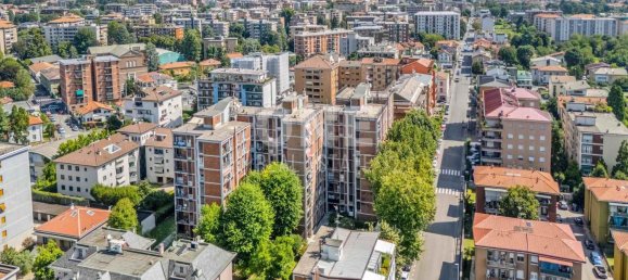 Квартира с 3 комнатами в Монца, Италия № 314708 4