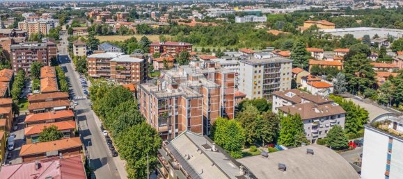 Квартира с 3 комнатами в Монца, Италия № 314708 3