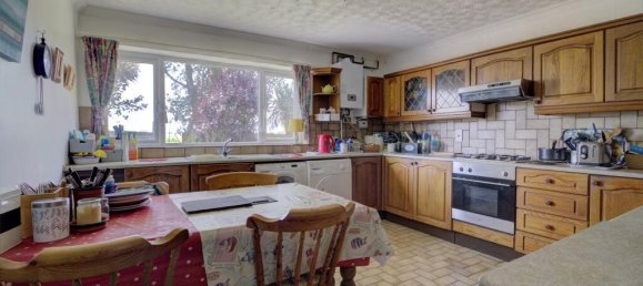 4 bedrooms House in Littlestone-on-Sea, United Kingdom No. 10549 2