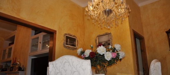 5 rooms Villa in Carrara, Italy No. 166653 9