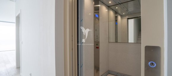 4 bedrooms House in Funchal, Portugal No. 142395 7