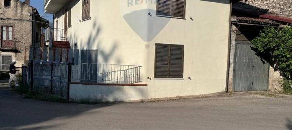 Дом с 5 комнатами в Сант Андреа дель Гарильяно, Италия № 165898 14