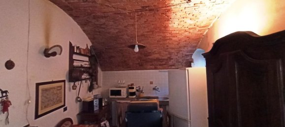 8 rooms Apartment in Sarzana, Italy No. 105884 26