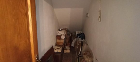 8 rooms Apartment in Sarzana, Italy No. 105884 11