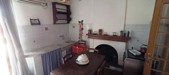 8 rooms Apartment in Sarzana, Italy No. 105884 2
