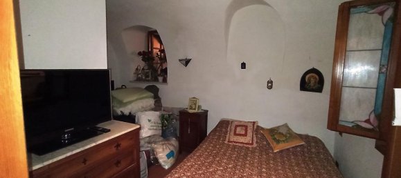 8 rooms Apartment in Sarzana, Italy No. 105884 21