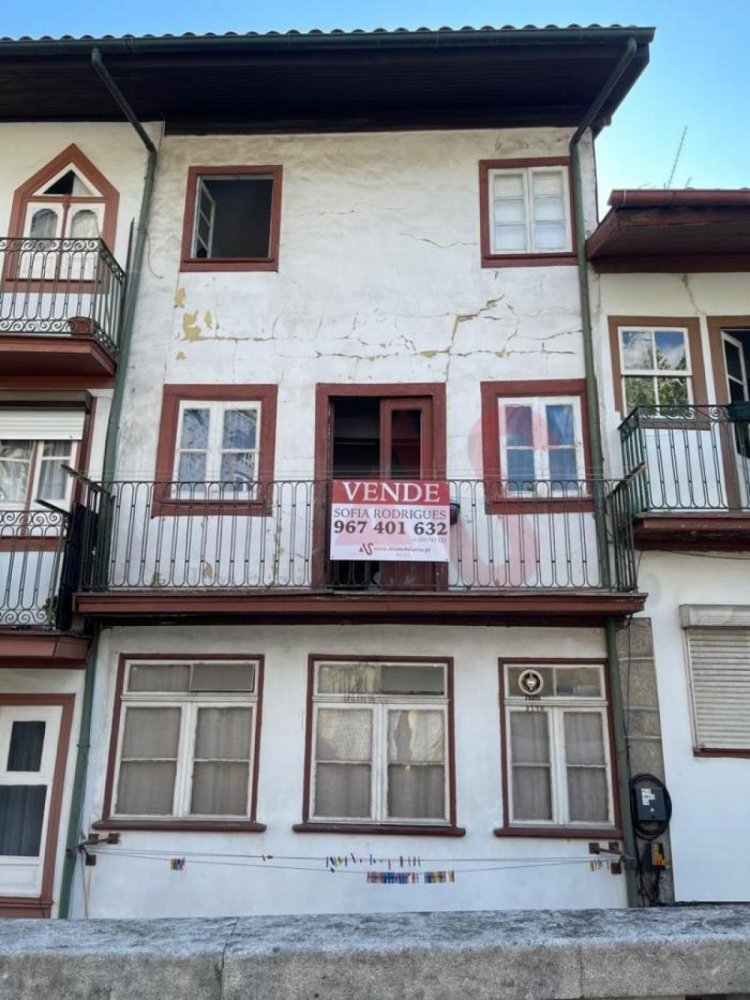 2 bedrooms Land in Guimaraes, Portugal No. 8995