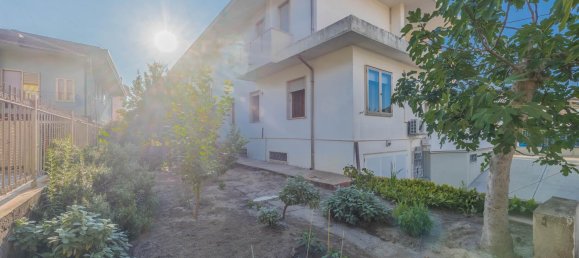 3 bedrooms House in Chioggia, Italy No. 290881 5