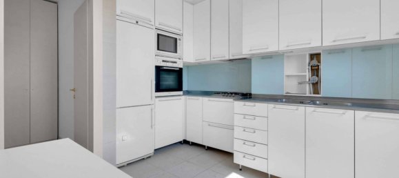 2 bedrooms Apartment in Milan, Italy No. 260231 3