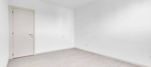 2 bedrooms Apartment in Milan, Italy No. 260231 16