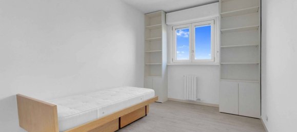 2 bedrooms Apartment in Milan, Italy No. 260231 8