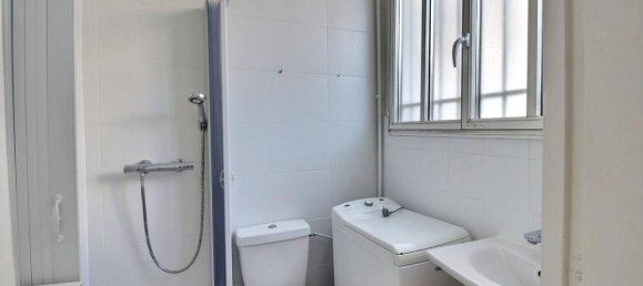 Studio in Paris, France, Nr. 169842 7