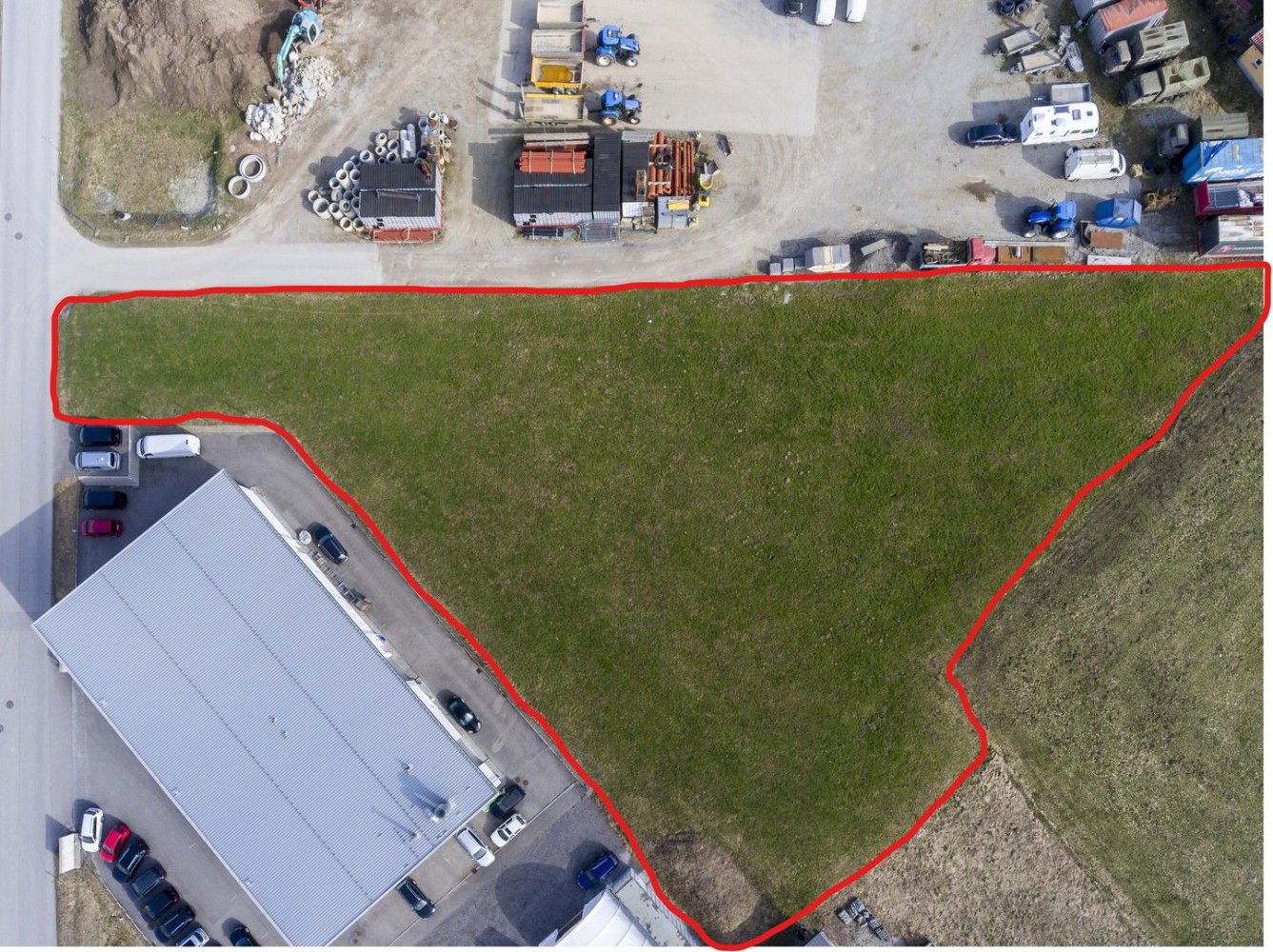  Land in Moosdorf, Austria No. 128040