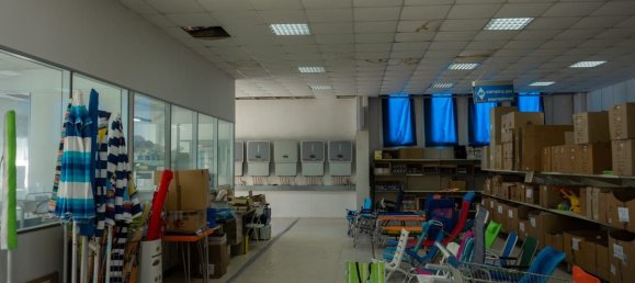 804m² Warehouse in Grosseto, Italy No. 255741 3