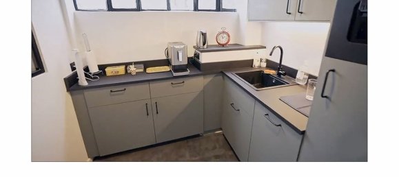 Дом с 12 комнатами в Курбевуа, Франция № 180002 8