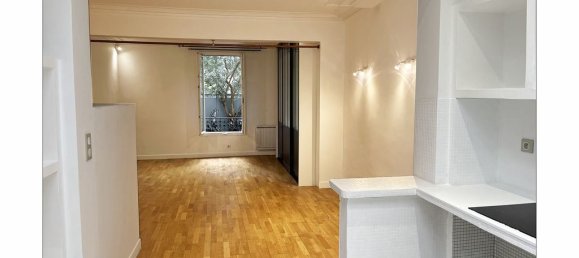 Дом с 12 комнатами в Курбевуа, Франция № 180002 5