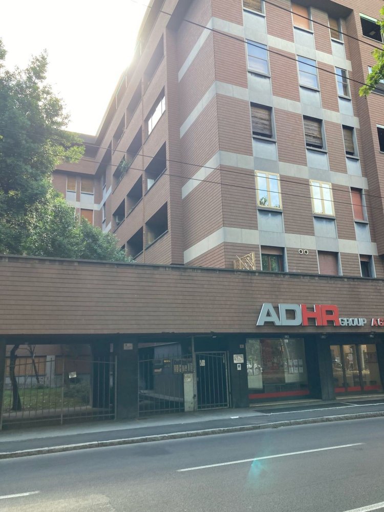 5 bedrooms Apartment in Bologna, Italy No. 384971