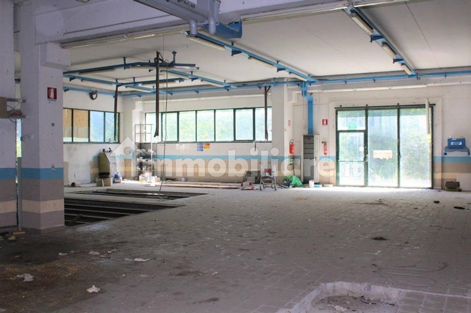 420m² Warehouse in Colle di Val d'Elsa, Italy No. 325348