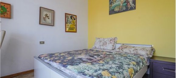 2 bedrooms Apartment in Curno, Italy No. 289513 10