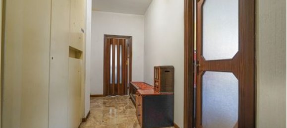 2 bedrooms Apartment in Curno, Italy No. 289513 4