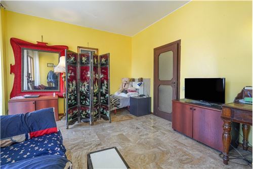 2 bedrooms Apartment in Curno, Italy No. 289513