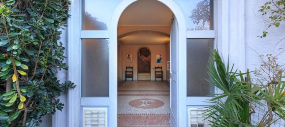  Castillos de 3 habitaciónes en Belgirate, Italy No. 77741 4