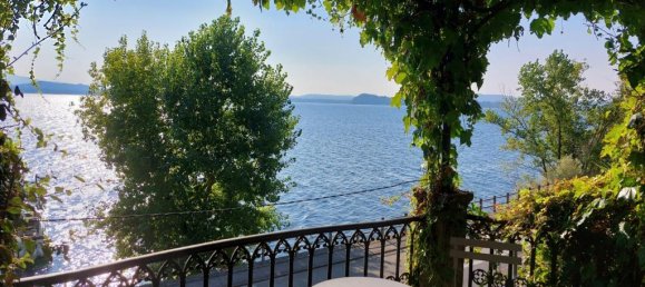  Castillos de 3 habitaciónes en Belgirate, Italy No. 77741 3