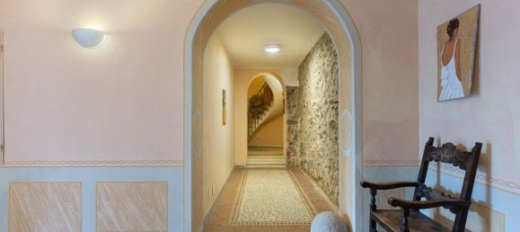  Castillos de 3 habitaciónes en Belgirate, Italy No. 77741 7