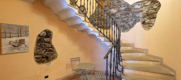  Castillos de 3 habitaciónes en Belgirate, Italy No. 77741 10