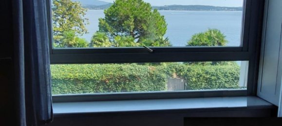  Castillos de 3 habitaciónes en Belgirate, Italy No. 77741 13