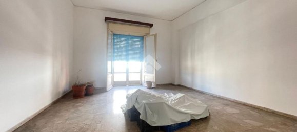 4 rooms Apartment in Reggio Calabria, Italy No. 298864 10