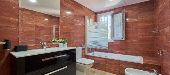 5 bedrooms Villa in Marbella, Spain No. 138168 16