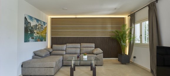 5 bedrooms Villa in Marbella, Spain No. 138168 4