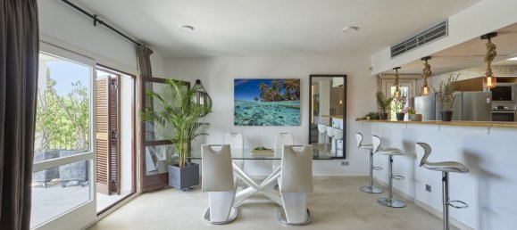 5 bedrooms Villa in Marbella, Spain No. 138168 2