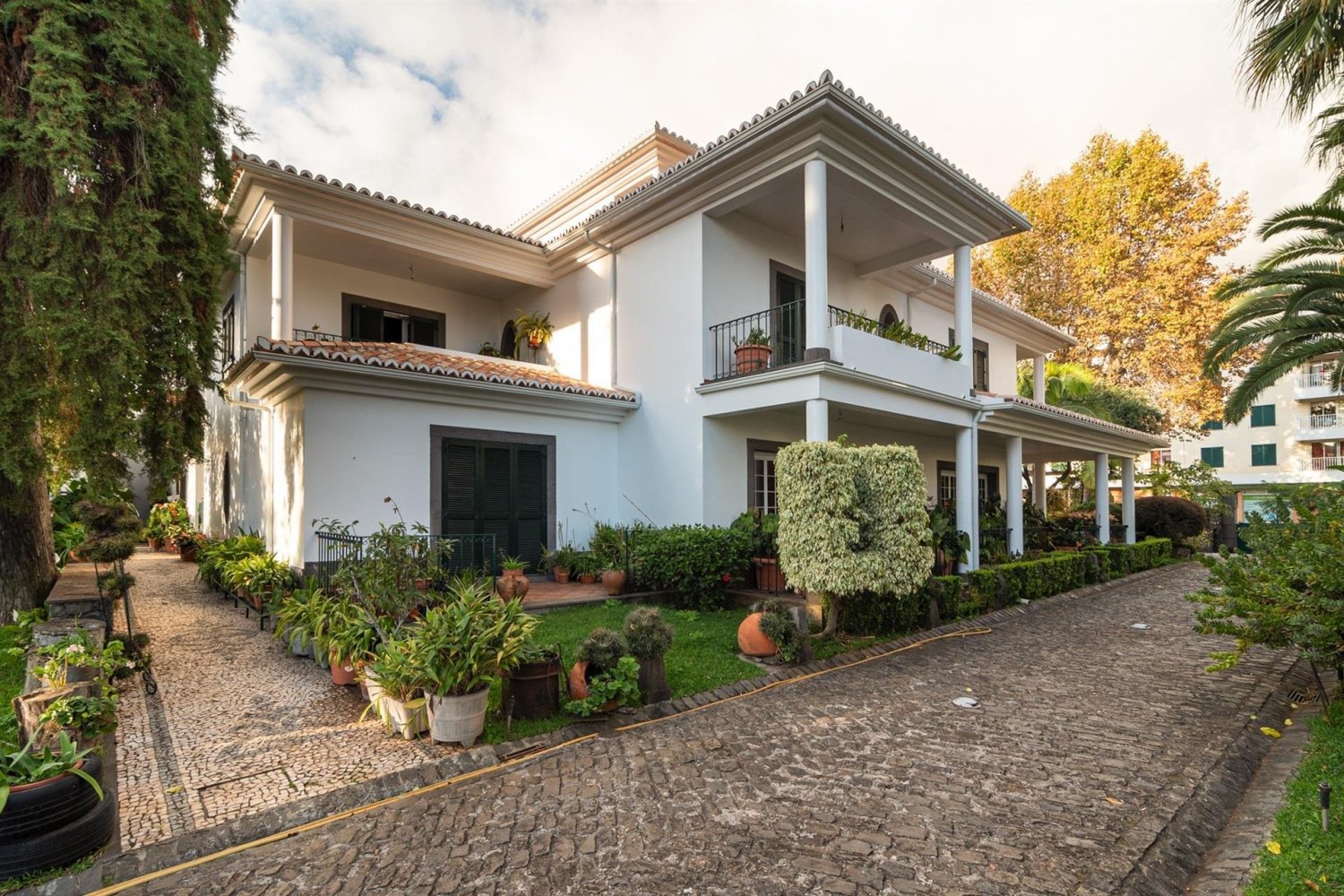Villa de 6 dormitorios en Funchal, Portugal No. 84789