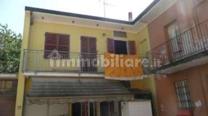 2 غرف نوم شقة في Marnate, Italy رقم 374300