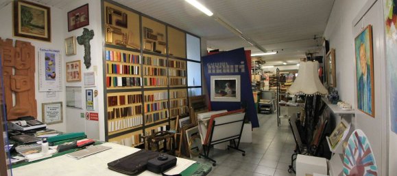 Propiedad comercial de 3 habitaciónes en Mariano Comense, Italy No. 320012 12