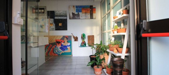 Propiedad comercial de 3 habitaciónes en Mariano Comense, Italy No. 320012 3