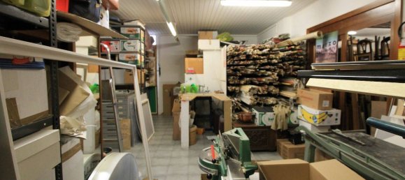 Propiedad comercial de 3 habitaciónes en Mariano Comense, Italy No. 320012 17