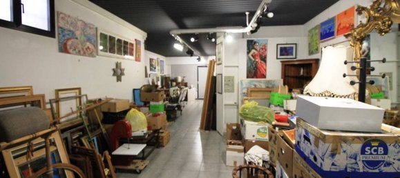 Propiedad comercial de 3 habitaciónes en Mariano Comense, Italy No. 320012 27