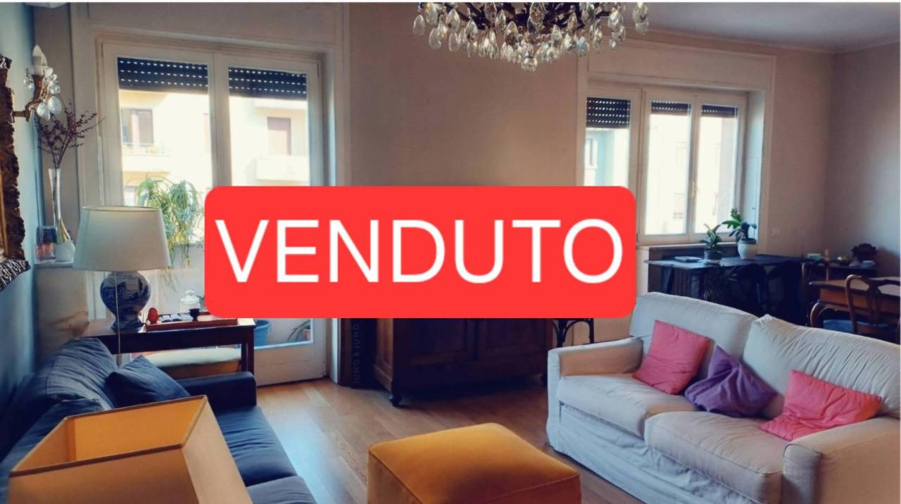 4 rooms Apartment in Milan, Italy No. 250619