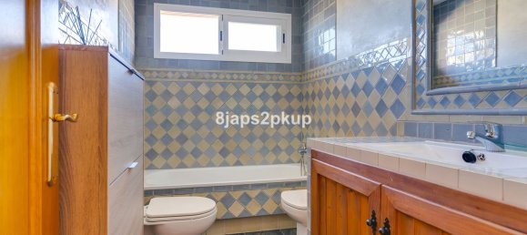 Casa de 3 dormitorios en Estepona, Spain No. 77096 20