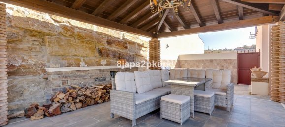 Casa de 3 dormitorios en Estepona, Spain No. 77096 12