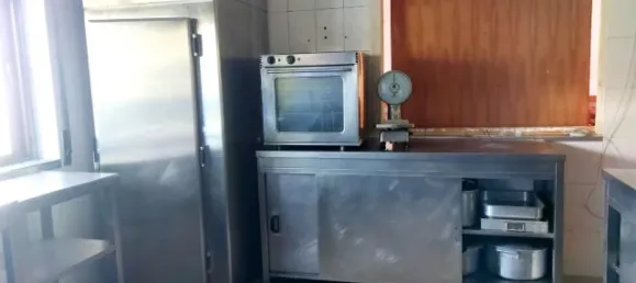 Коммерческая недвижимость 214м² в Алмада, Португалия № 146778 12