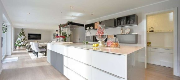 5 chambres Villa à Augsburg, Germany No. 143245 3