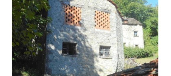 5 rooms House in Albareto, Italy No. 253153 4