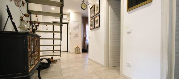 5 rooms Villa in Limbiate, Italy No. 13572 16