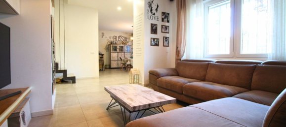 5 rooms Villa in Limbiate, Italy No. 13572 5